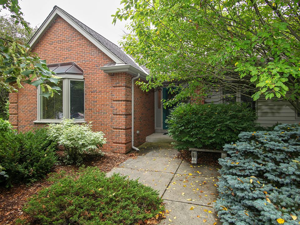 1st image of W63N1009 Holly Ln