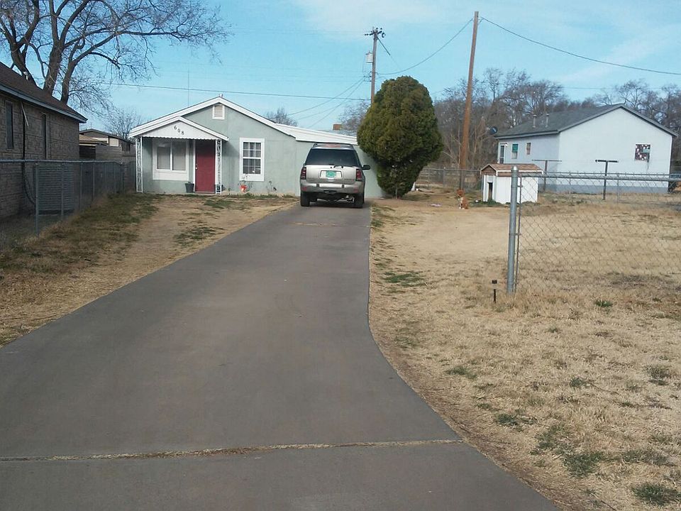 1st image of 608 Johnson St