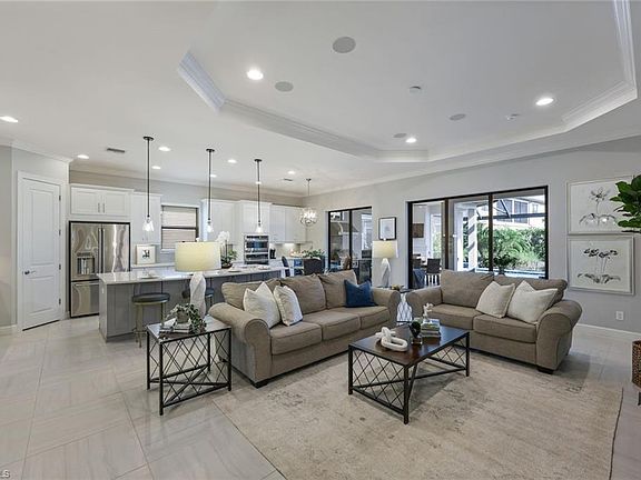 4th image of 9431 Terresina DR