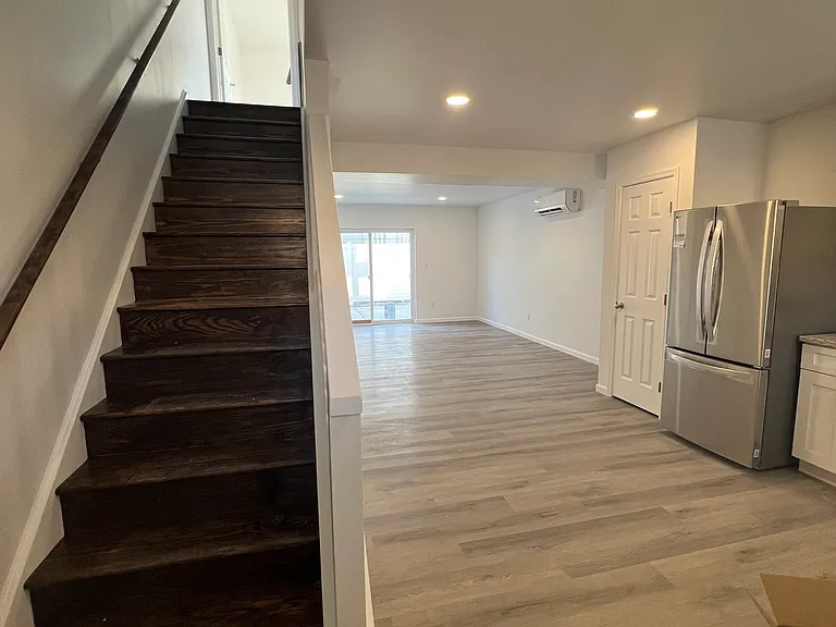 240 N Courtland St #2 — Photo 8