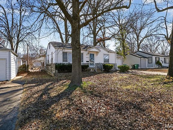3rd image of 10522 Byfield Dr