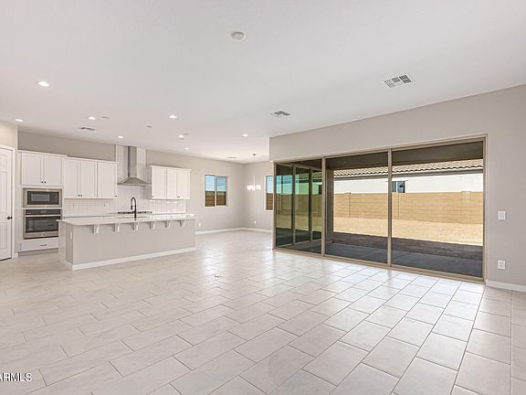 3rd image of 17144 W MARIPOSA GRANDE Boulevard