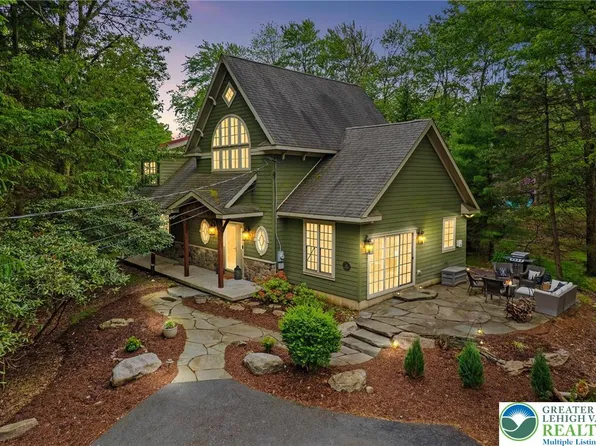 7 Oak Dr, Lehighton, PA 18235