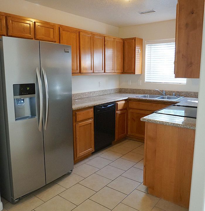 1st image of 210 San Clemente Ave NW APT 3