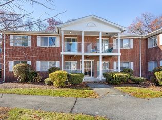 4 Bayberry Dr APT 3, Sharon, MA 02067