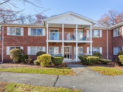 4 Bayberry Dr APT 3, Sharon, MA, 02067