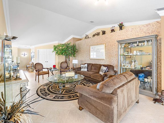 5th image of 12446 Crystal Pointe Drive #202