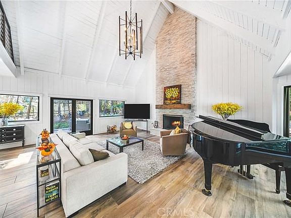 3rd image of 27943 Penninsula Dr