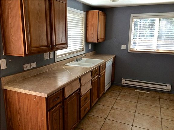 4th image of 2077 Dickerson Dr NW