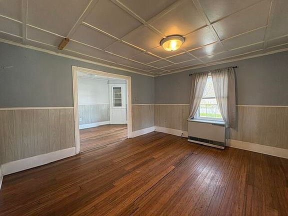 3rd image of 80 Pleasant Street