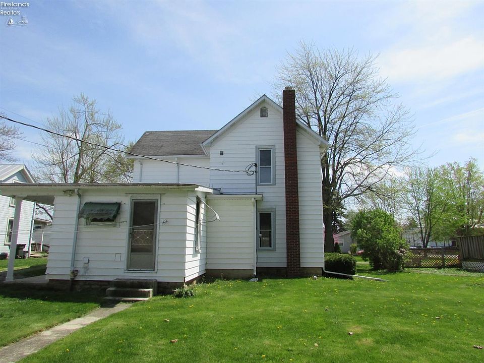 18 Clinton St, Bloomville, OH 44818 Zillow