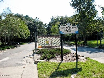 Earl M. Johnson Memorial Park Entrance
