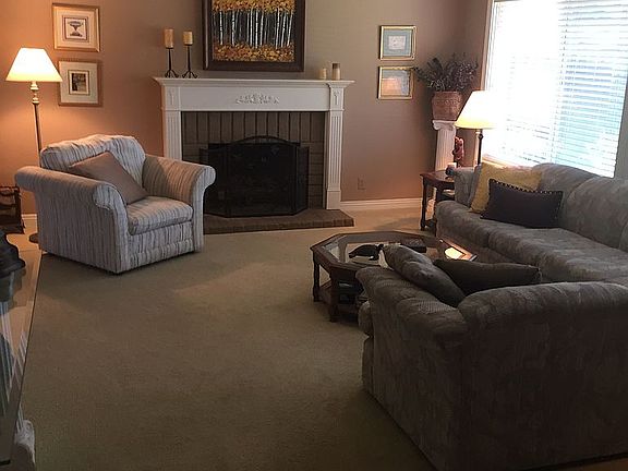 2nd image of 1206 E Red Oak Pl