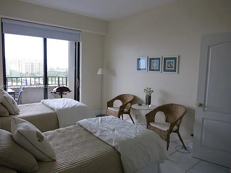 201 Crandon Blvd #1027 — Photo 10