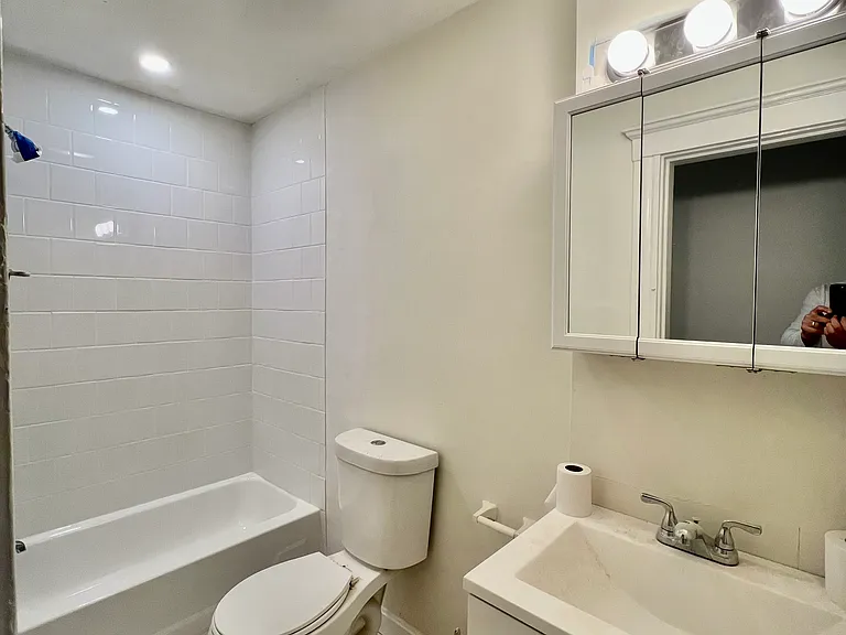 48 Endicott St #2R — Photo 13
