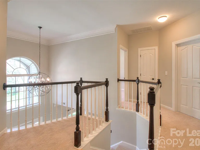 8414 Bampton Dr — Photo 17