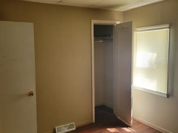 808 E 36th Ave #1, Gary, IN 46409