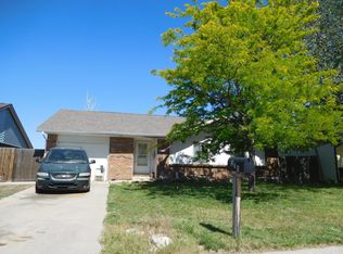 210 Cleveland Ct, Bennett, CO 80102