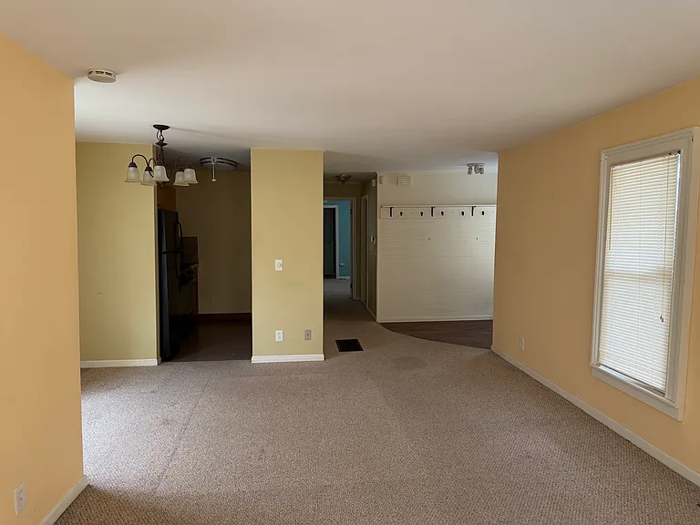 32 Hamilton St #1 — Photo 8