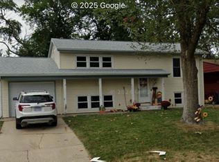134 Dover Dr, Decatur, IL 62521
