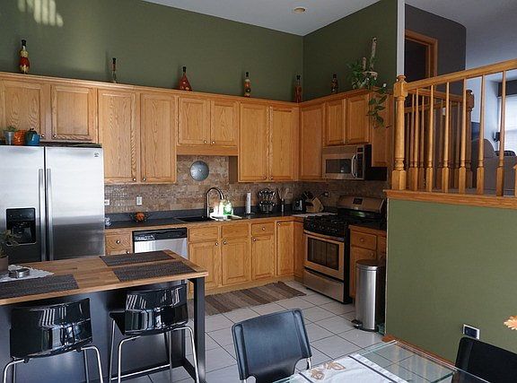 3rd image of 6221 S Knox Ave Unit G