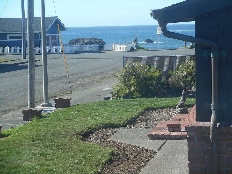 209 W 6th St, Crescent City, CA 95531 Zillow