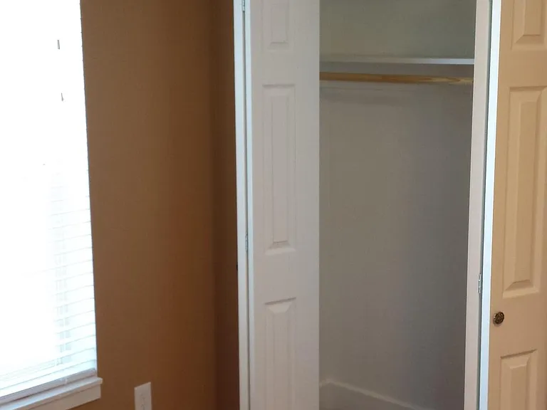 650 Marion St NE #1 — Photo 18