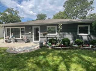 344 N Pershing Ave, Mundelein, IL