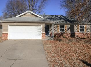 1407 W Glenwood St, Springfield, MO 65807