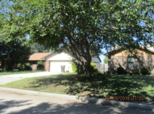 1805 Wildewood Dr, Ardmore, OK 73401