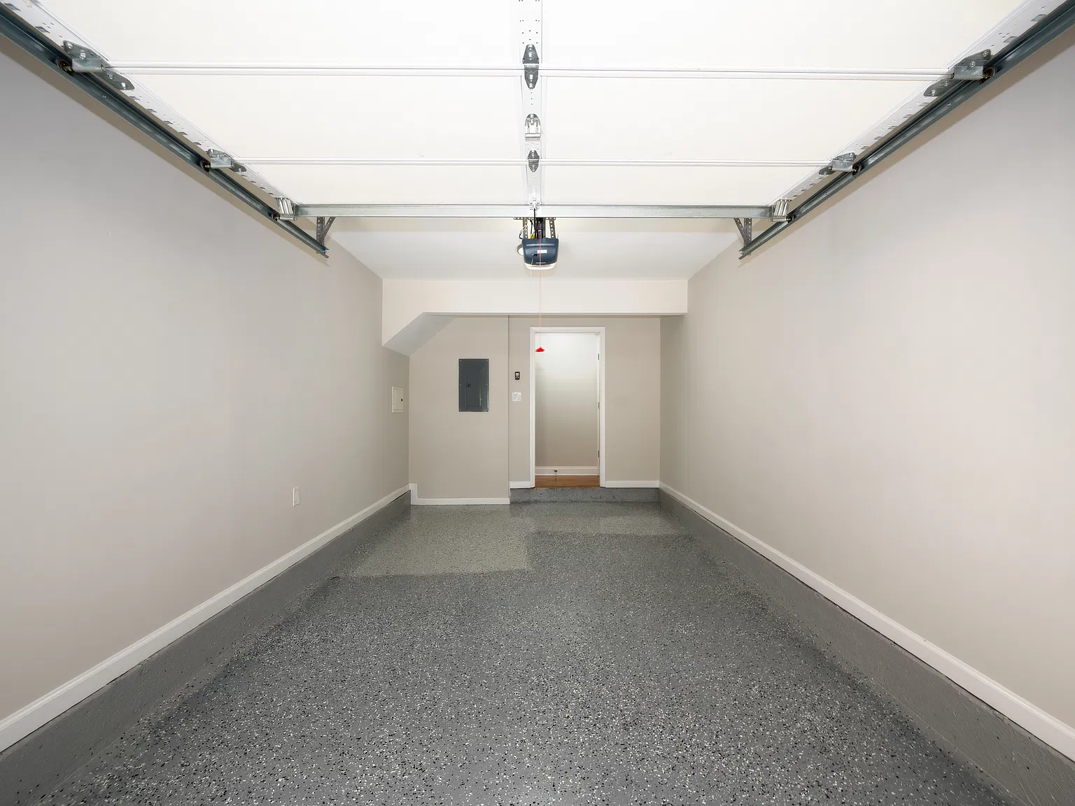 2 bed, 2.5 bath, 1900 sqft, $2,850 — Photo 4