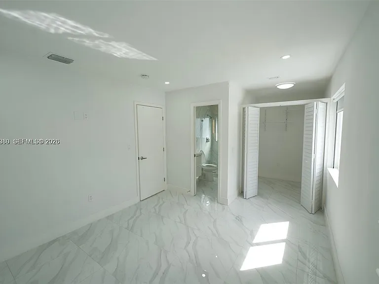10381 SW 32nd St — Photo 10