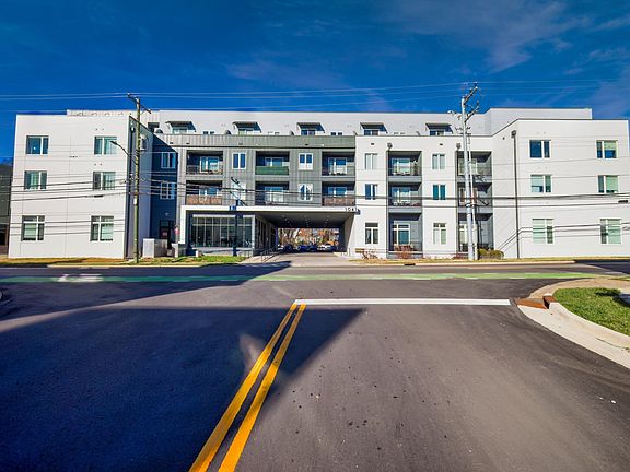 2nd image of 1041 E Trinity Ln #315