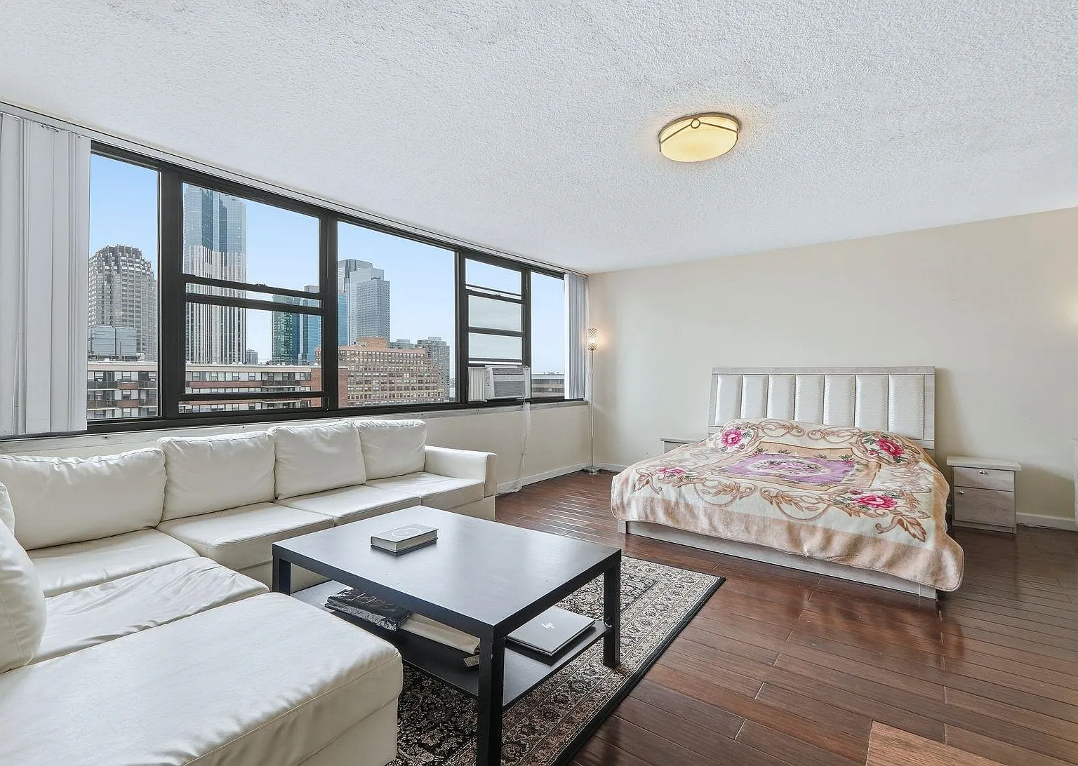 Studio, 1.0 bath, 550 sqft, $2,790 — Photo 1