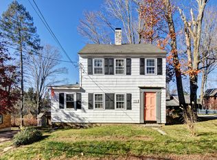 8 Keighley Pond Rd E, Middle Haddam, CT 06456