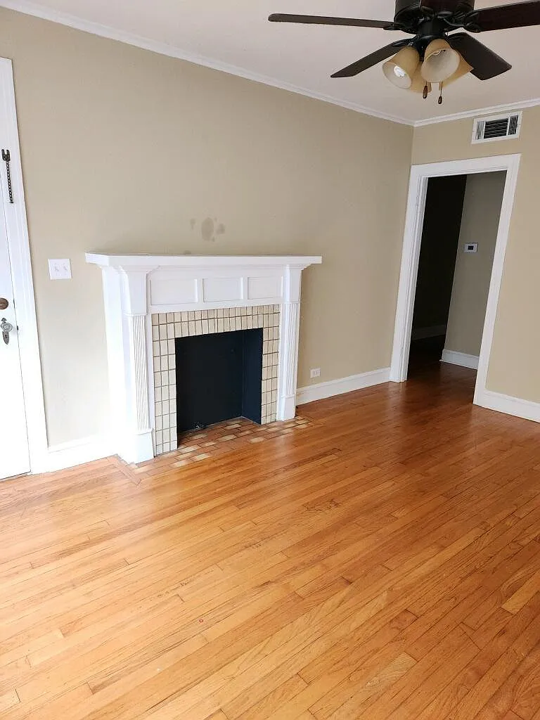 2 bed, 1100 sqft, $950 — Photo 2