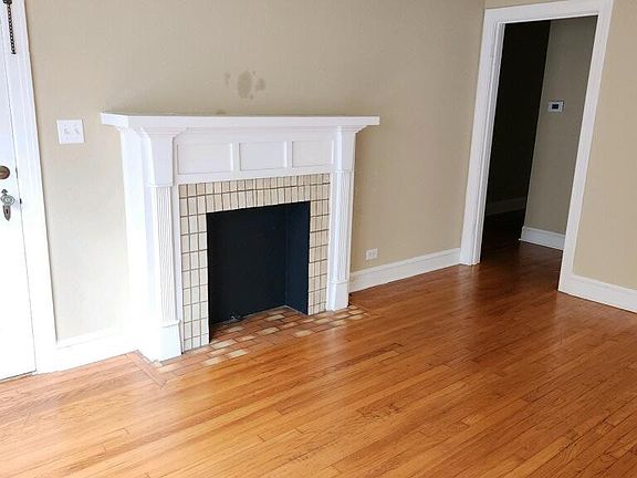 2nd image of 534 Stephenson St #A