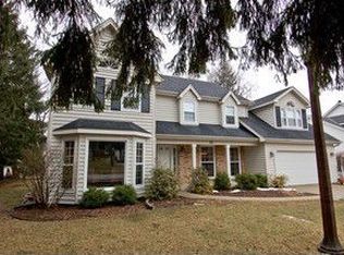 150 Exmoor Ave, Glen Ellyn, IL 60137