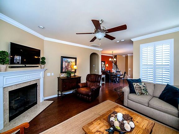4th image of 5733 Glenmore Garden Dr