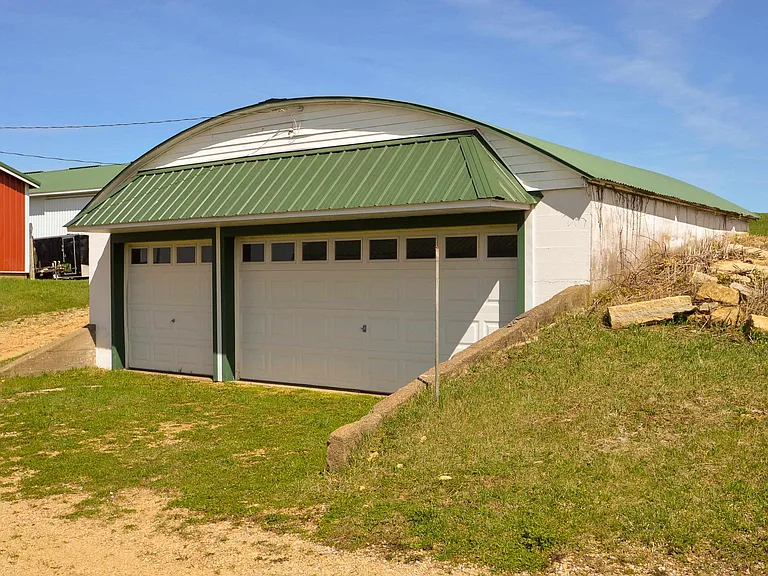3884 Breezy Hill Rd — Photo 14