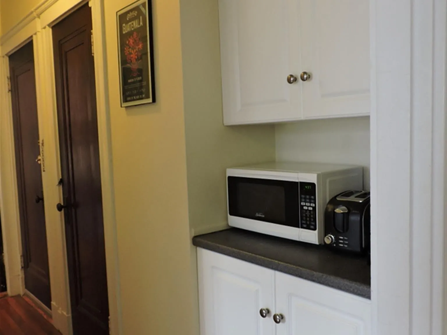 2 bed, 800 sqft, $3,475 — Photo 3