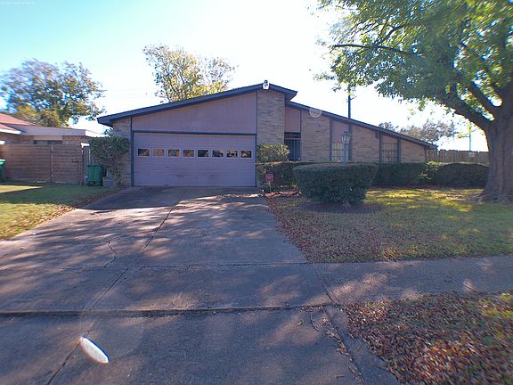 5th image of 15823 Ironside Hill Dr