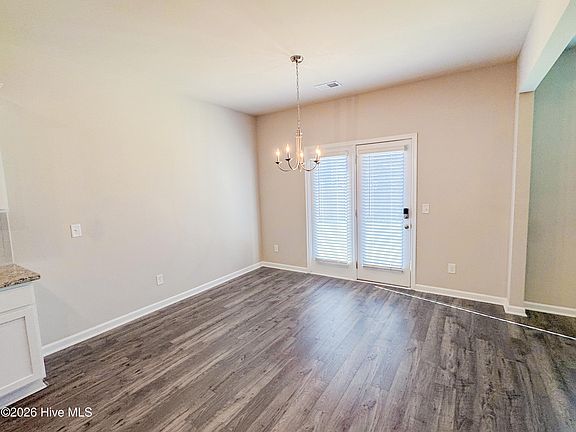 5th image of 441 Furlough Dr
