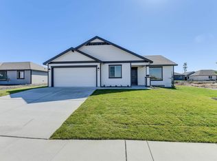 709 Grapevine St, Grandview, WA 98930