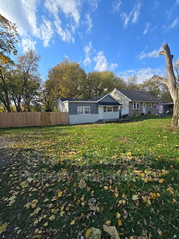 2707 Woodland Ave photo 1