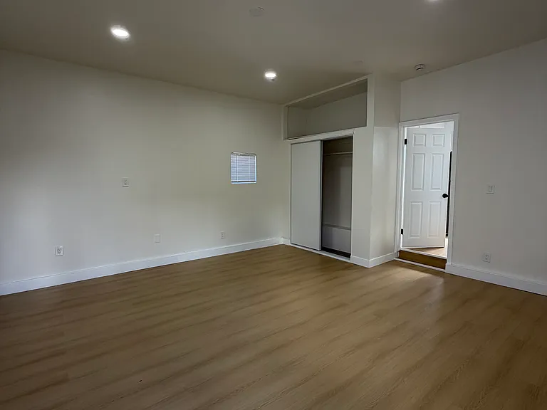 5814 Arlington Ave #1 — Photo 7