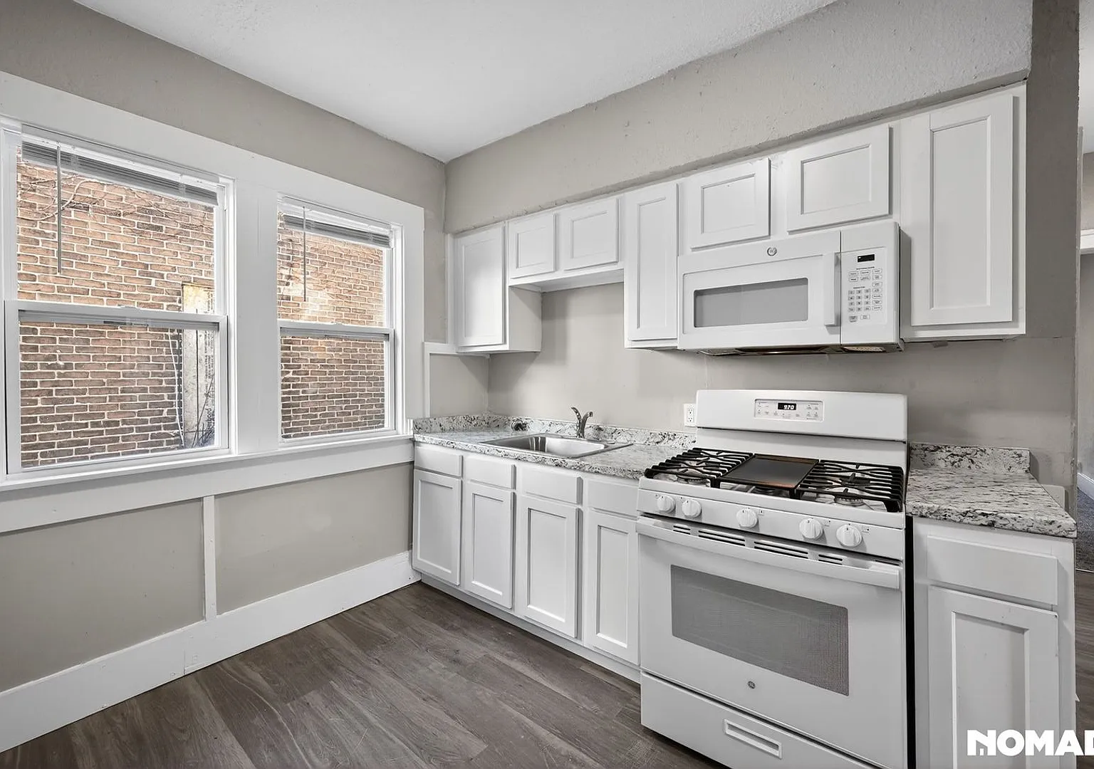 Charming 3BR Townhome in Detroit — Photo 2