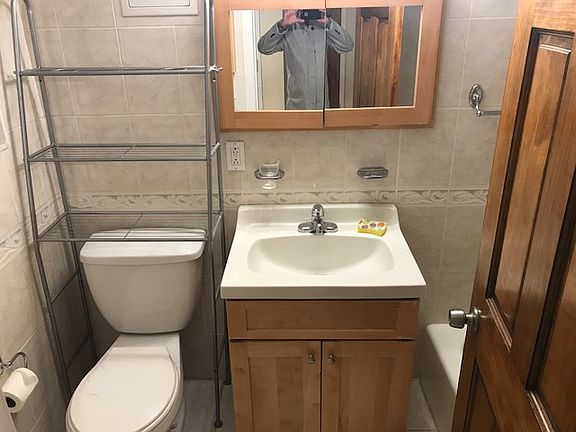 5th image of 32-27 32nd St #1