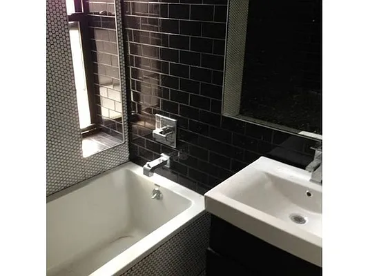 Rented by Elite NY Holdings | media 33