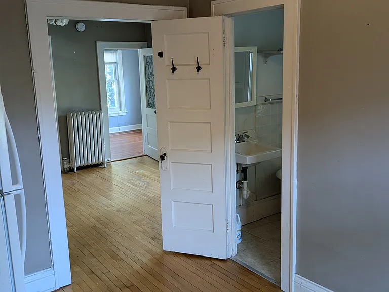 1922 Sharon Ave SE #3 — Photo 7